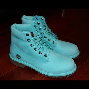 Limited Release Timberland. Style TB0A1KRZ.